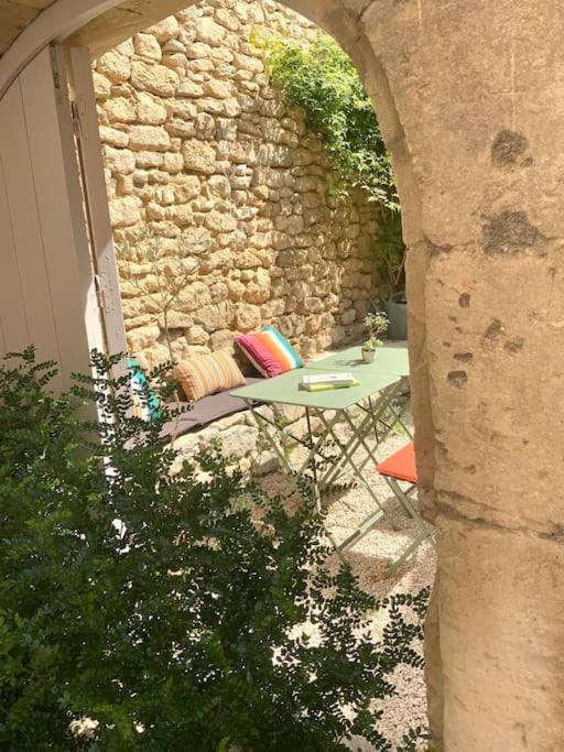 Le Clos Du Rempart - 2 A 4 Pers. Saint-Restitut ภายนอก รูปภาพ